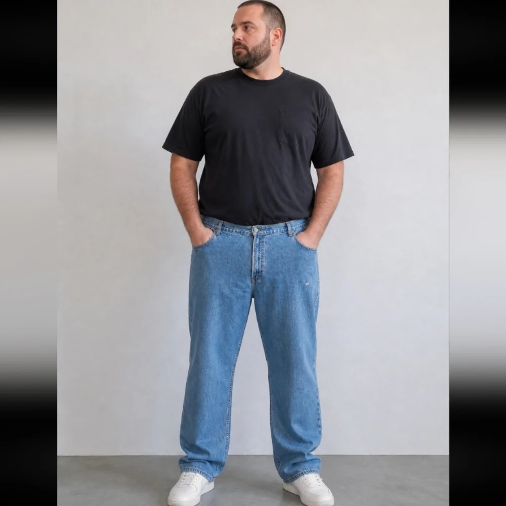 LEVI'S 560 Comfort Fit 48 Lightly Distressed Jeans